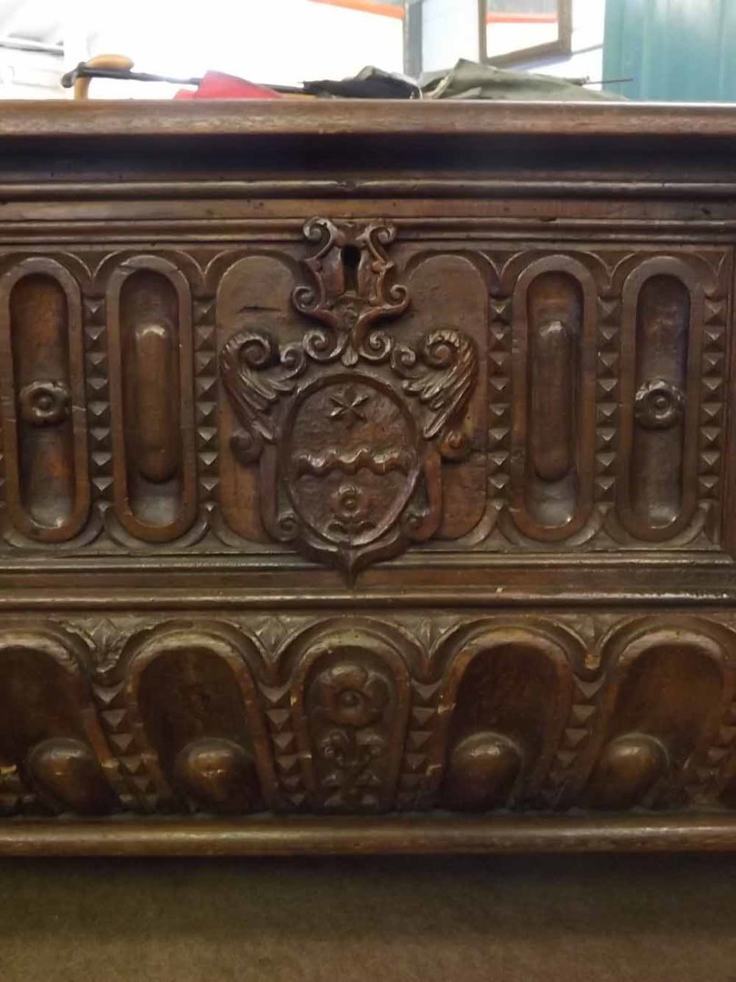 Important finely carved walnut chest with coat of arms, central Italy, 16th century